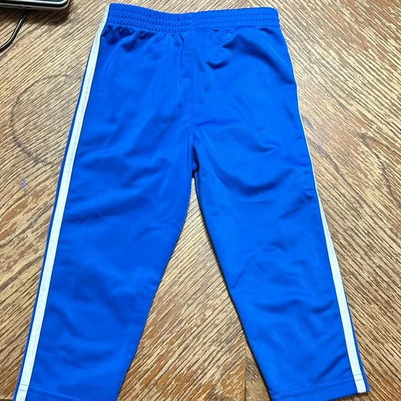 Boy’s Adidas pants - Picture 3 of 3
